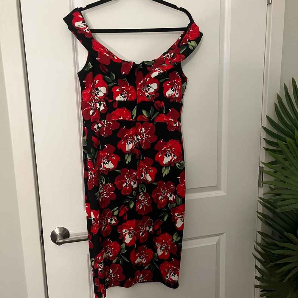 Off the shoulder dress - Picture 3 of 3
